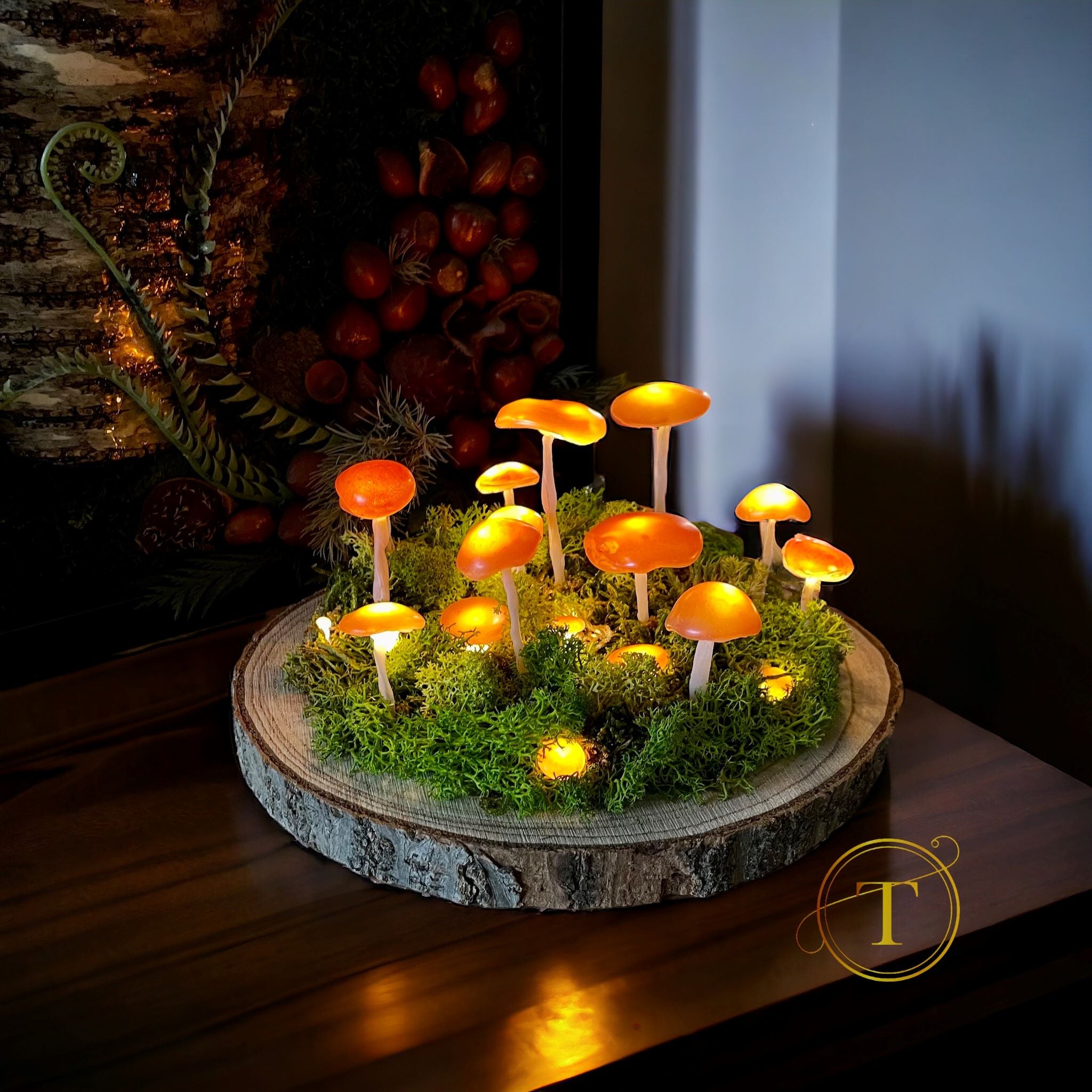 Mystical Mushroom – lampa LED de veghe cu ciuperci pe baza din lemn