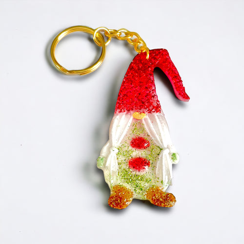 Sparkling Gnome – breloc spiridus din rasina, neted si placut la atingere