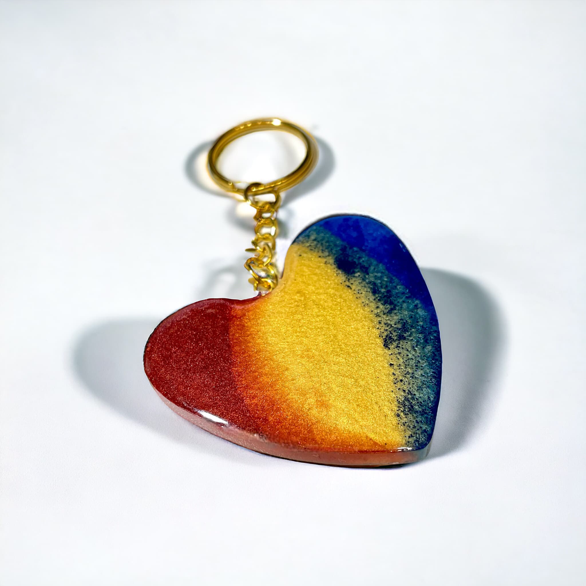 Handcrafted Romanian Flag Heart Keychain - Showcase Your Patriotism!