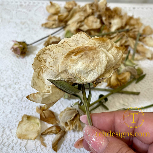 Buchet mireasa romantic conservat in rasina epoxidica | Tablou 3D 32x32 cm