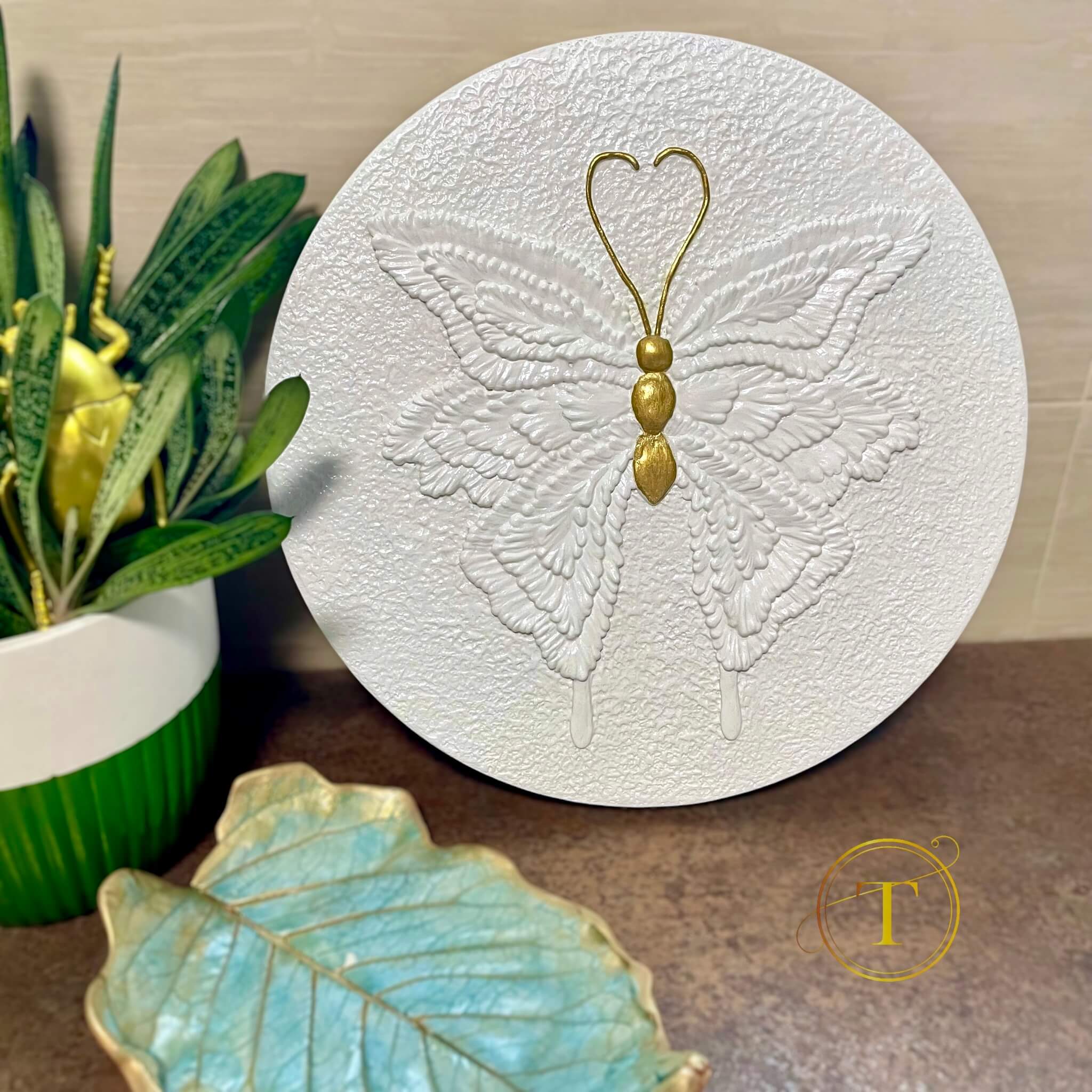 White Butterfly Textured Wall Art, Ø30cm