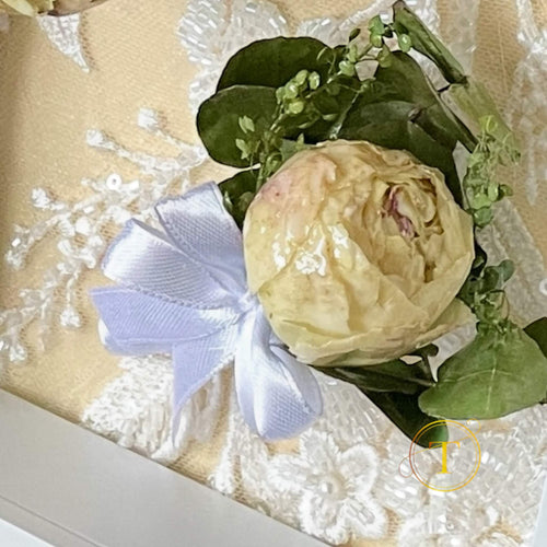 Preserved Stefania's wedding bouquet close-up details