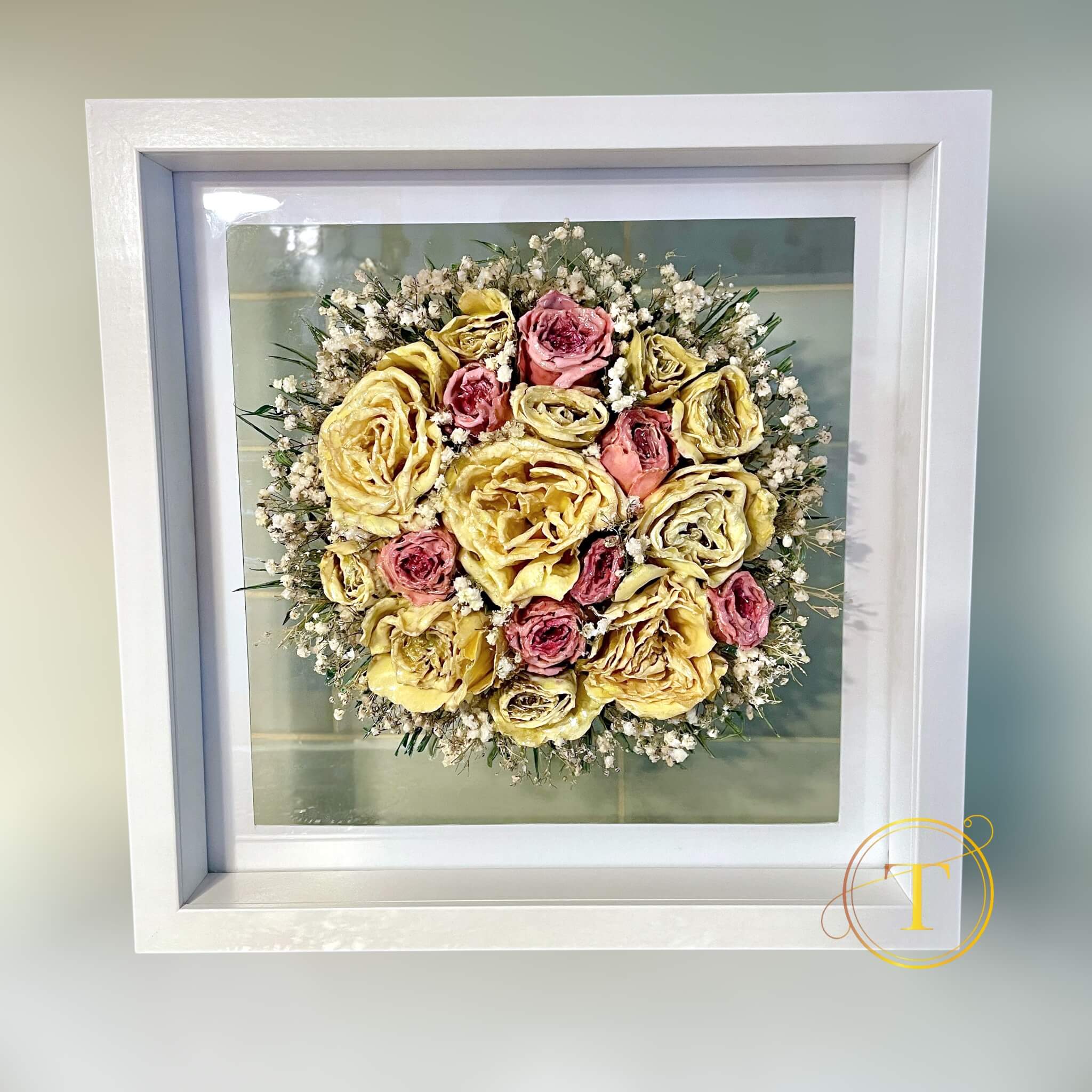 Conservare buchet de mireasa | Tablou 3D silueta rotunda, 32×32cm
