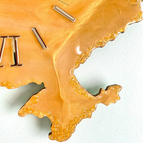 Ukrainian Courage – Ceas de perete Harta Ucrainei din rasina epoxidica, 70 × 47 cm