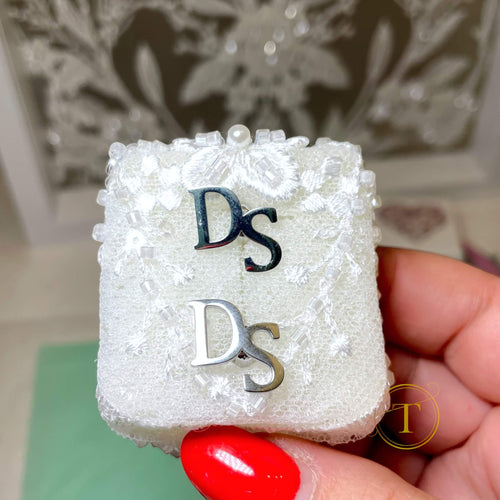 Wedding cufflinks holder for frame incorporation 